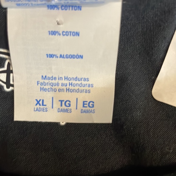 Disney Miss Piggy Fabulous Black T-Shirt Size X-Large - Picture 13 of 13